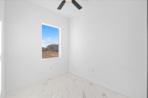 Commercial property in Cape Coral, Florida 6 bedrooms, 232.07 sq.m. № 2213470 - photo 25