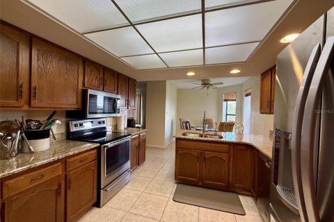Condo in Punta Gorda, Florida, 3 bedrooms № 2102801 - photo 11