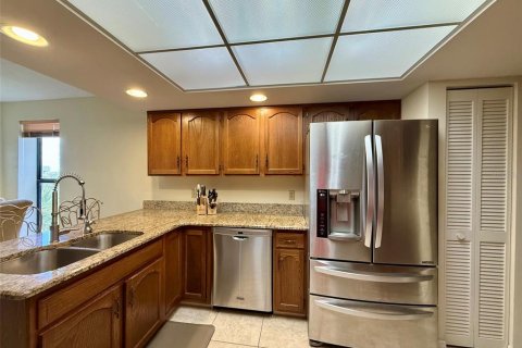 Condo in Punta Gorda, Florida, 3 bedrooms № 2102801 - photo 6