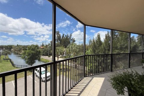 Condo in Punta Gorda, Florida, 3 bedrooms № 2102801 - photo 20