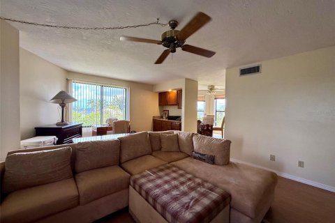 Condo in Punta Gorda, Florida, 3 bedrooms № 2102801 - photo 14