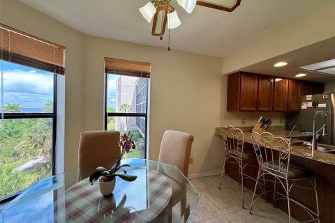 Condo in Punta Gorda, Florida, 3 bedrooms № 2102801 - photo 12