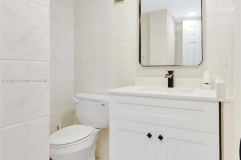 Condominio en alquiler en Miami, Florida, 2 dormitorios, 69.49 m2 № 1921884 - foto 6