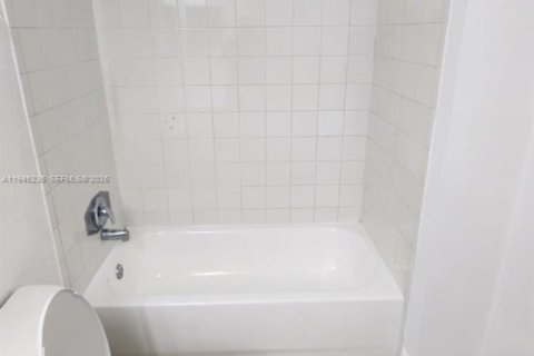 Copropriété à vendre à Pompano Beach, Floride: 3 chambres, 107.77 m2 № 2002577 - photo 8