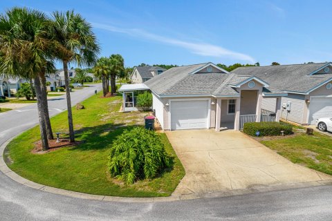 House in Panama City Beach, Florida 3 bedrooms, 117.89 sq.m. № 558642 - photo 1