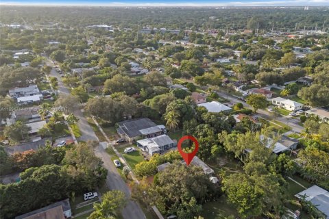 Villa ou maison à vendre à North Miami, Floride: 2 chambres, 142.51 m2 № 1920046 - photo 7