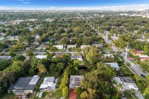 Villa ou maison à vendre à North Miami, Floride: 2 chambres, 142.51 m2 № 1920046 - photo 6