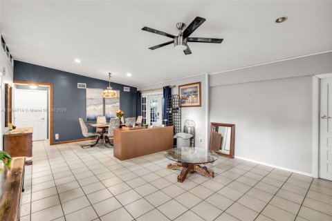 Villa ou maison à vendre à North Miami, Floride: 2 chambres, 142.51 m2 № 1920046 - photo 8