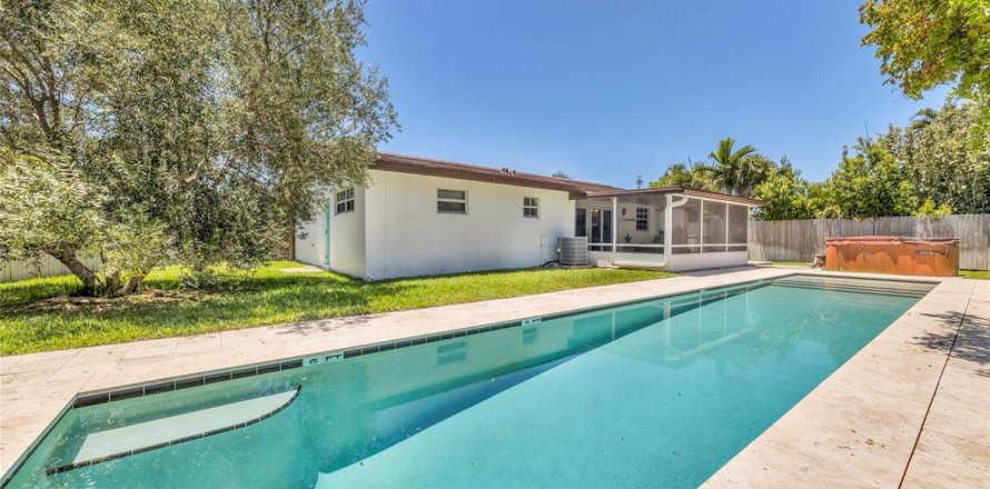 Villa ou maison à Pompano Beach, Floride 3 chambres, 110.09 m2 № 2177349