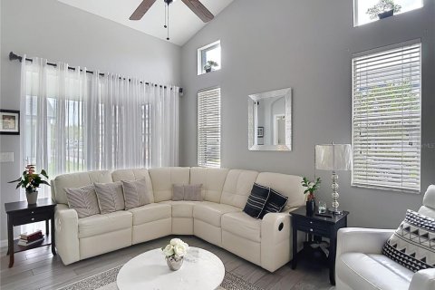 Touwnhouse à vendre à Valrico, Floride: 3 chambres, 154.4 m2 № 2407072 - photo 13