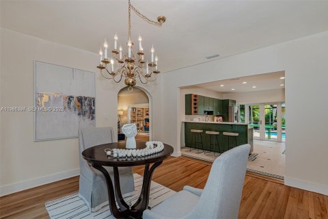 Купить виллу или дом в Корал-Гейблс, Флорида 6 спален, 297.47м2, № 2050301 - фото 13