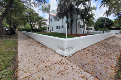 Купить виллу или дом в Корал-Гейблс, Флорида 6 спален, 297.47м2, № 2050301 - фото 10