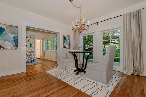 Купить виллу или дом в Корал-Гейблс, Флорида 6 спален, 297.47м2, № 2050301 - фото 12