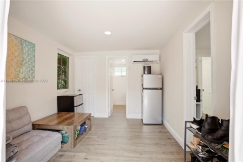 House in Coral Gables, Florida 6 bedrooms, 297.47 sq.m. № 2050301 - photo 30
