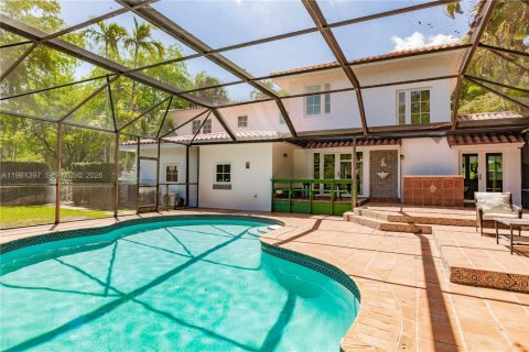 House in Coral Gables, Florida 6 bedrooms, 297.47 sq.m. № 2050301 - photo 26