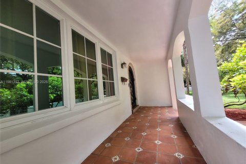 Купить виллу или дом в Корал-Гейблс, Флорида 6 спален, 297.47м2, № 2050301 - фото 6