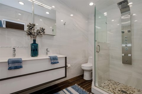 Купить виллу или дом в Корал-Гейблс, Флорида 6 спален, 297.47м2, № 2050301 - фото 17