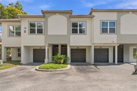 Condominio en Tampa, Florida, 2 dormitorios  № 2420191