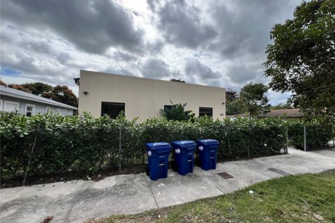 Villa ou maison à Miami, Floride 5 chambres, 446.86 m2 № 2015371