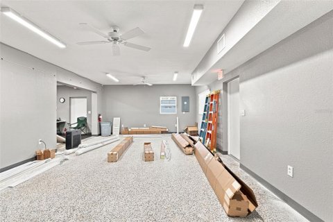 Propiedad comercial en venta en Port Charlotte, Florida, 234.11 m2 № 2380629 - foto 30
