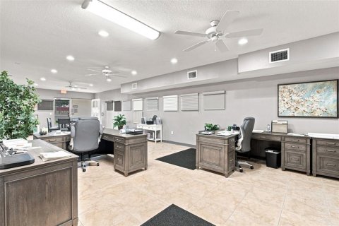 Propiedad comercial en venta en Port Charlotte, Florida, 234.11 m2 № 2380629 - foto 13