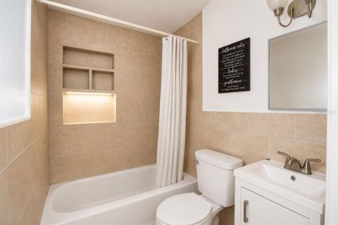 Immobilier commercial à vendre à Lakeland, Floride: 4 chambres, 140.28 m2 № 2316889 - photo 7