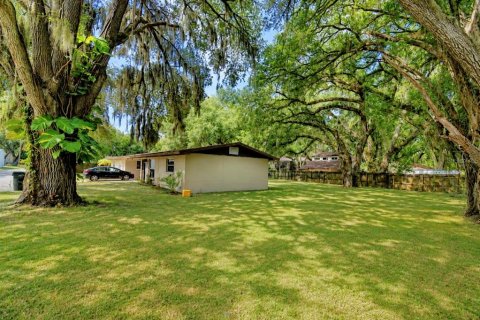 Immobilier commercial à vendre à Lakeland, Floride: 4 chambres, 140.28 m2 № 2316889 - photo 3