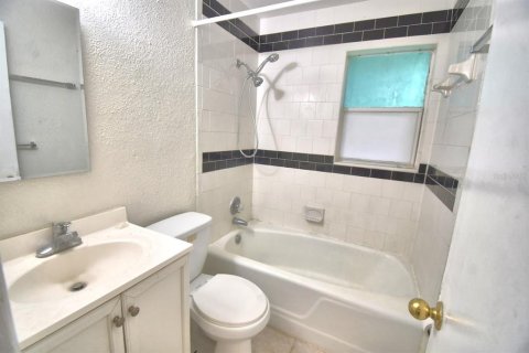 Immobilier commercial à vendre à Lakeland, Floride: 4 chambres, 140.28 m2 № 2316889 - photo 19