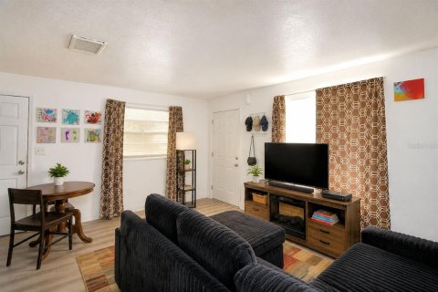 Immobilier commercial à vendre à Lakeland, Floride: 4 chambres, 140.28 m2 № 2316889 - photo 13