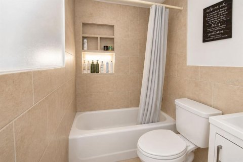 Immobilier commercial à vendre à Lakeland, Floride: 4 chambres, 140.28 m2 № 2316889 - photo 5