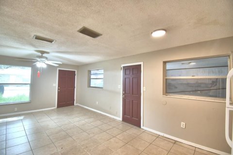 Immobilier commercial à vendre à Lakeland, Floride: 4 chambres, 140.28 m2 № 2316889 - photo 18