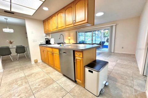 Casa en venta en Largo, Florida, 3 dormitorios, 153.1 m2 № 1902167 - foto 10