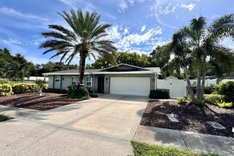 Casa en venta en Largo, Florida, 3 dormitorios, 153.1 m2 № 1902167 - foto 2