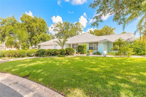 Casa en venta en New Smyrna Beach, Florida, 3 dormitorios, 255.39 m2 № 1801502 - foto 1