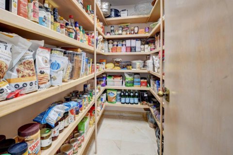 Купить виллу или дом в Бойнтон-Бич, Флорида 12 комнат, 438.22м2, № 2082798 - фото 19