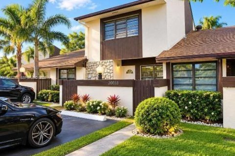 Townhouse in Miami, Florida 2 bedrooms, 166.48 sq.m. № 2328743 - photo 12