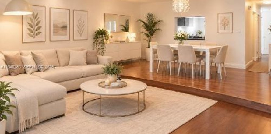 Townhouse in Miami, Florida 2 bedrooms, 166.48 sq.m. № 2328743