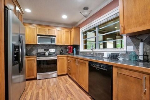 House in Apopka, Florida 3 bedrooms, 162.02 sq.m. № 2287093 - photo 12