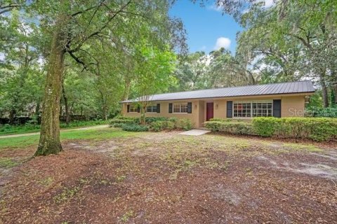 House in Apopka, Florida 3 bedrooms, 162.02 sq.m. № 2287093 - photo 2