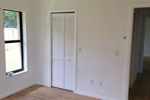 Casa en venta en Port St. Lucie, Florida, 3 dormitorios, 163.32 m2 № 1946068 - foto 12