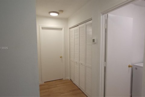 Casa en venta en Port St. Lucie, Florida, 3 dormitorios, 163.32 m2 № 1946068 - foto 17