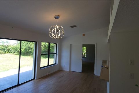 Casa en venta en Port St. Lucie, Florida, 3 dormitorios, 163.32 m2 № 1946068 - foto 4