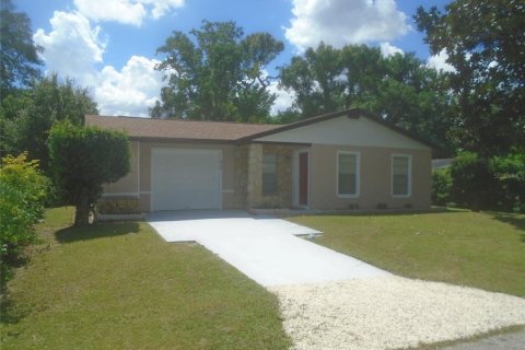Casa en Altamonte Springs, Florida 3 dormitorios, 114.36 m2 № 2367355
