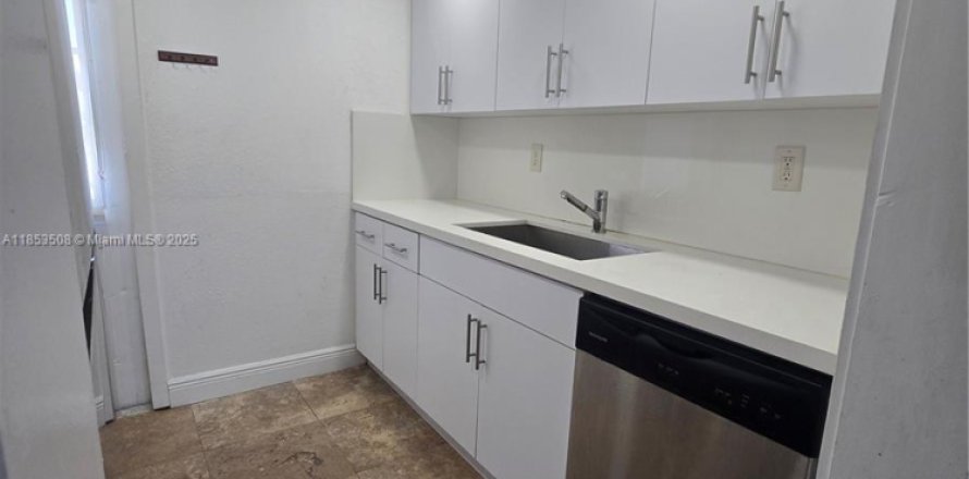 Appartement à Hollywood, Floride 1 chambre, 557.13 m2 № 1875597