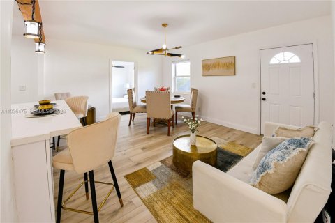 Villa ou maison à vendre à Fort Lauderdale, Floride: 3 chambres, 91.42 m2 № 2000943 - photo 3