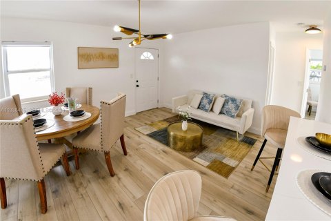 Villa ou maison à vendre à Fort Lauderdale, Floride: 3 chambres, 91.42 m2 № 2000943 - photo 11