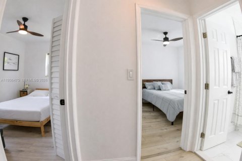 Villa ou maison à vendre à Fort Lauderdale, Floride: 3 chambres, 91.42 m2 № 2000943 - photo 13