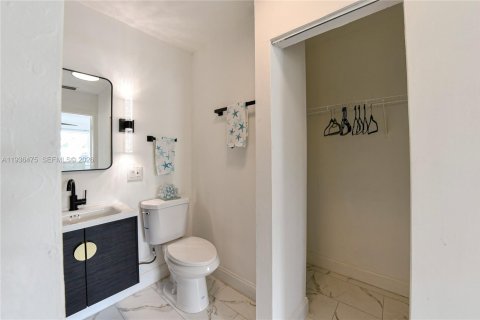 Villa ou maison à vendre à Fort Lauderdale, Floride: 3 chambres, 91.42 m2 № 2000943 - photo 23