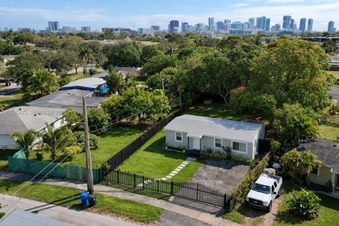 Villa ou maison à vendre à Fort Lauderdale, Floride: 3 chambres, 91.42 m2 № 2000943 - photo 27