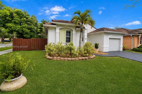House in Palmetto Bay, Florida 3 bedrooms, 139.82 sq.m. № 2072388 - photo 25